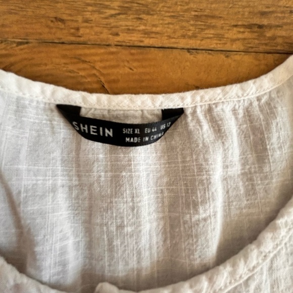 💖5 for $50💖OFFWHITE Cropped Peplum light weight top with half button up babydoll - Picture 7 of 9